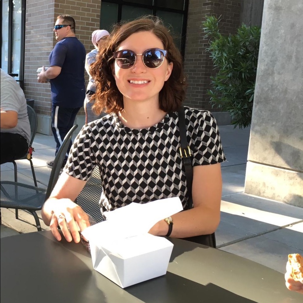 Meet your Posher, Elizabeth